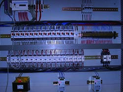 1463731123504034.jpg 切割機電控柜.jpg